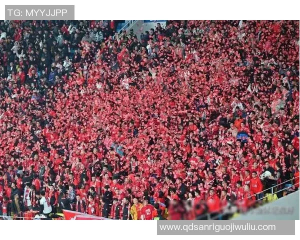 足球明星家中遭遇抢劫球迷心痛不已事件引发广泛关注与讨论 足球明星家中遭遇抢劫球迷心痛不已事件引发广泛关注与讨论